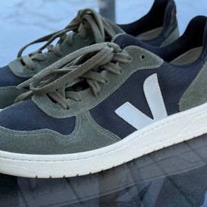 Veja green and Black and Sneakers
